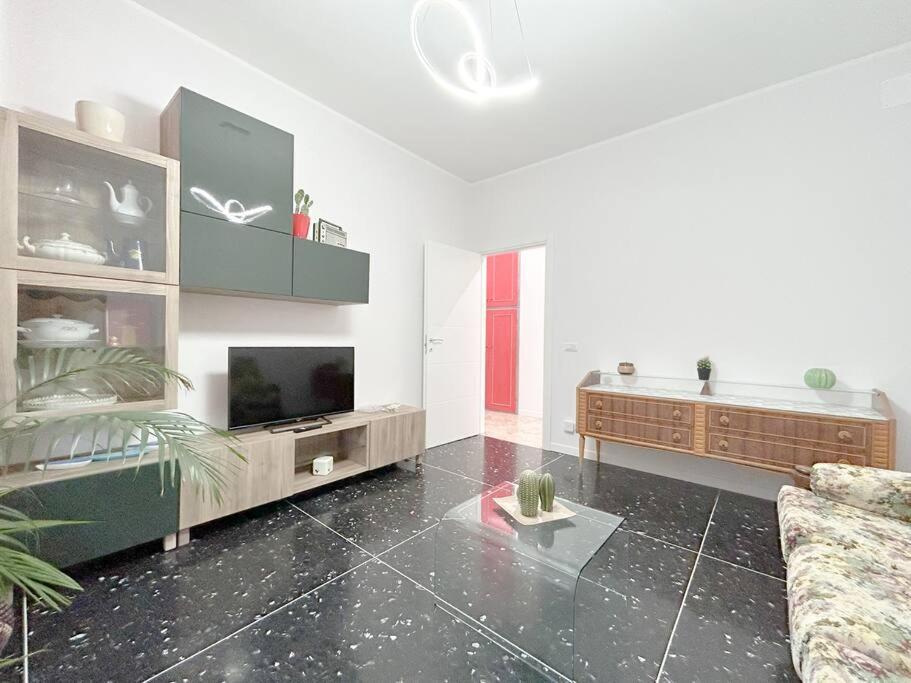 Free Parking - Elegante Casa Con Wifi -Smarttv Lägenhet Savona Exteriör bild