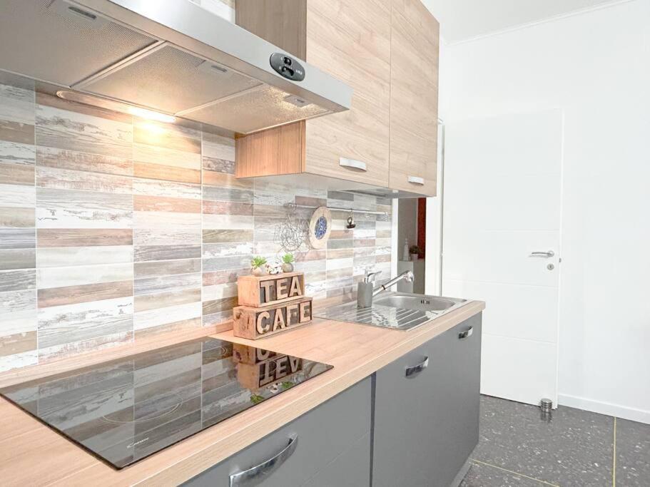 Free Parking - Elegante Casa Con Wifi -Smarttv Lägenhet Savona Exteriör bild