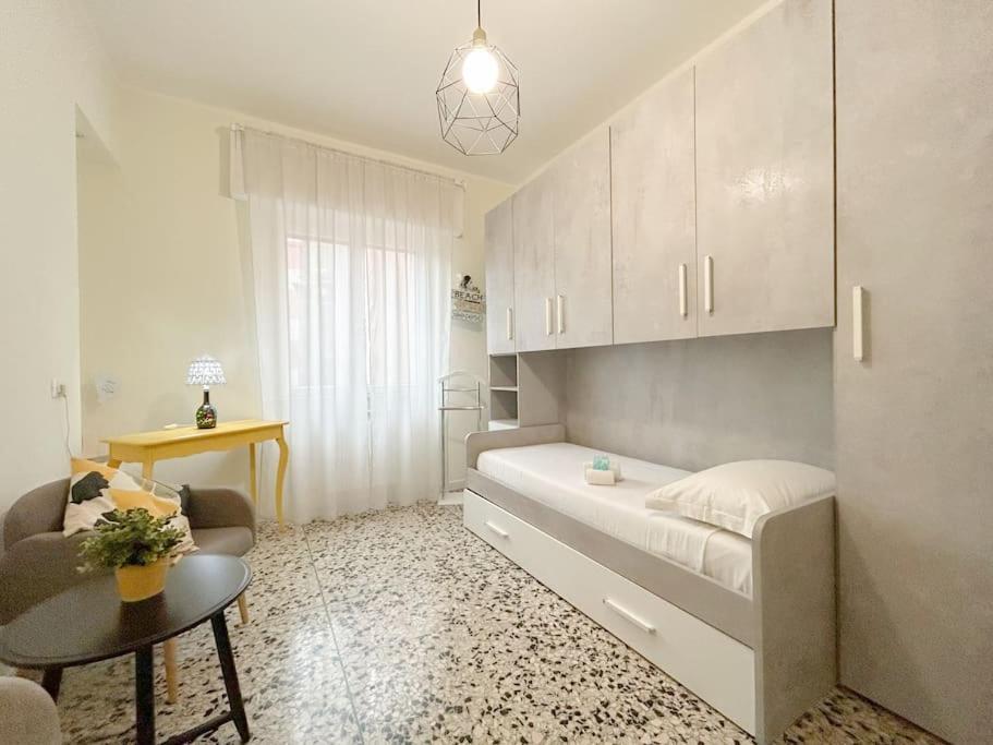 Free Parking - Elegante Casa Con Wifi -Smarttv Lägenhet Savona Exteriör bild